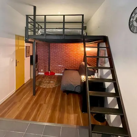 Fonctionnel Et Intime, 10Min Aeroport, 10Min Nantes, Parking Gratuit