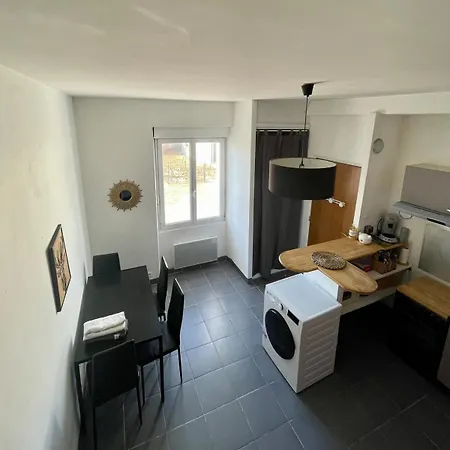 Fonctionnel Et Intime, 10Min Aeroport, 10Min Nantes, Parking Gratuit Apartment Bouguenais